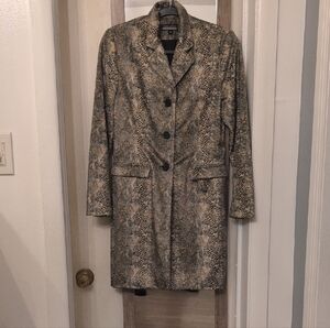 Elegant Snakeskin Pattern Blazer